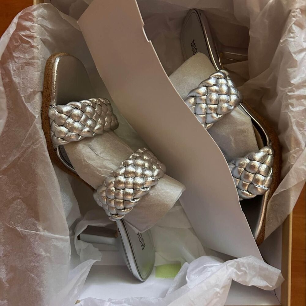 New in the box! Michael Kors Silver Heel Sandels - Picture 4 of 5